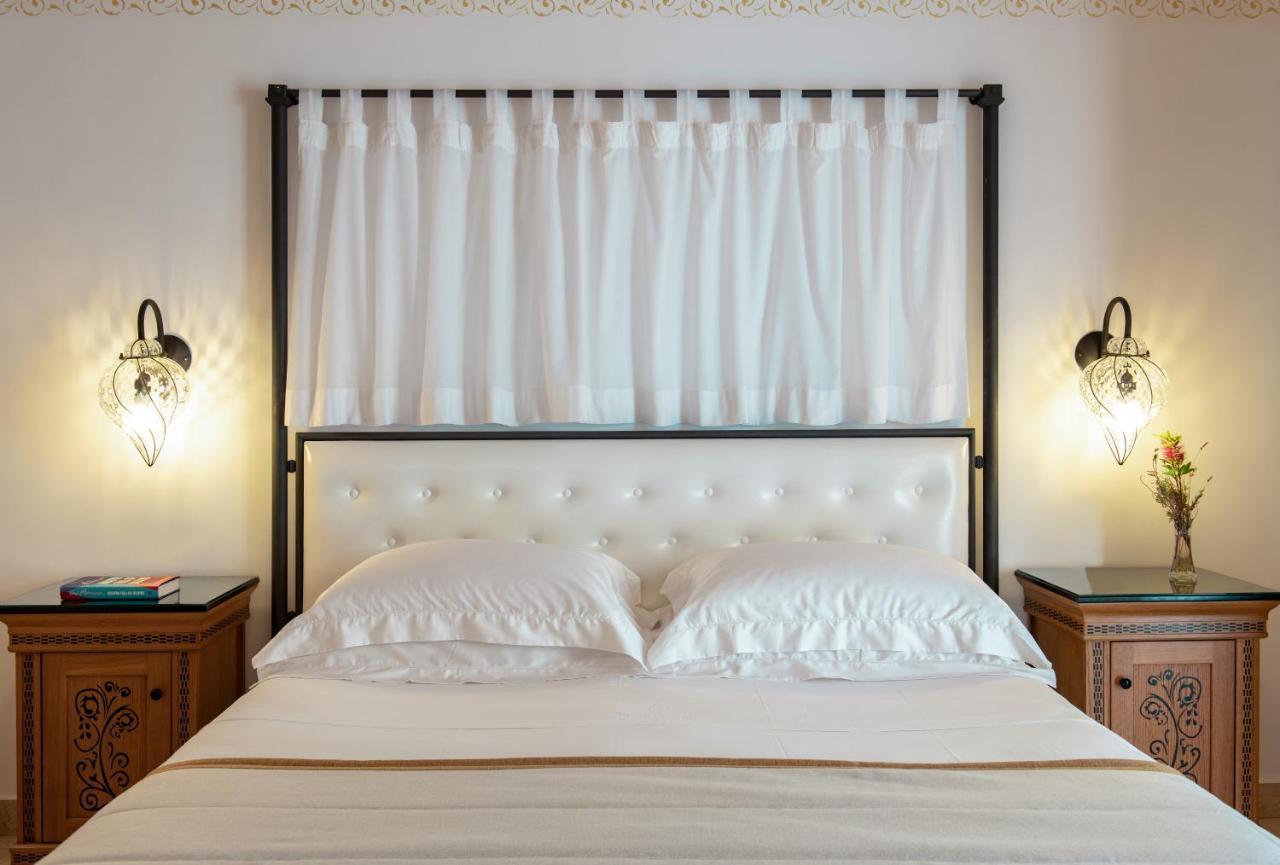 Mitsis Selection Blue Domes Hotel Pylion Bagian luar foto